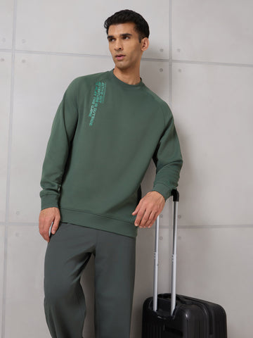 Men Round Neck Slim Fit Printed Active Out Sweatshirt with TECHNOWARM+