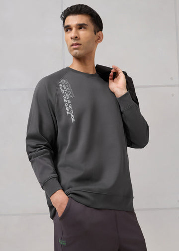 Men Round Neck Slim Fit Printed Active Out Sweatshirt with TECHNOWARM+
