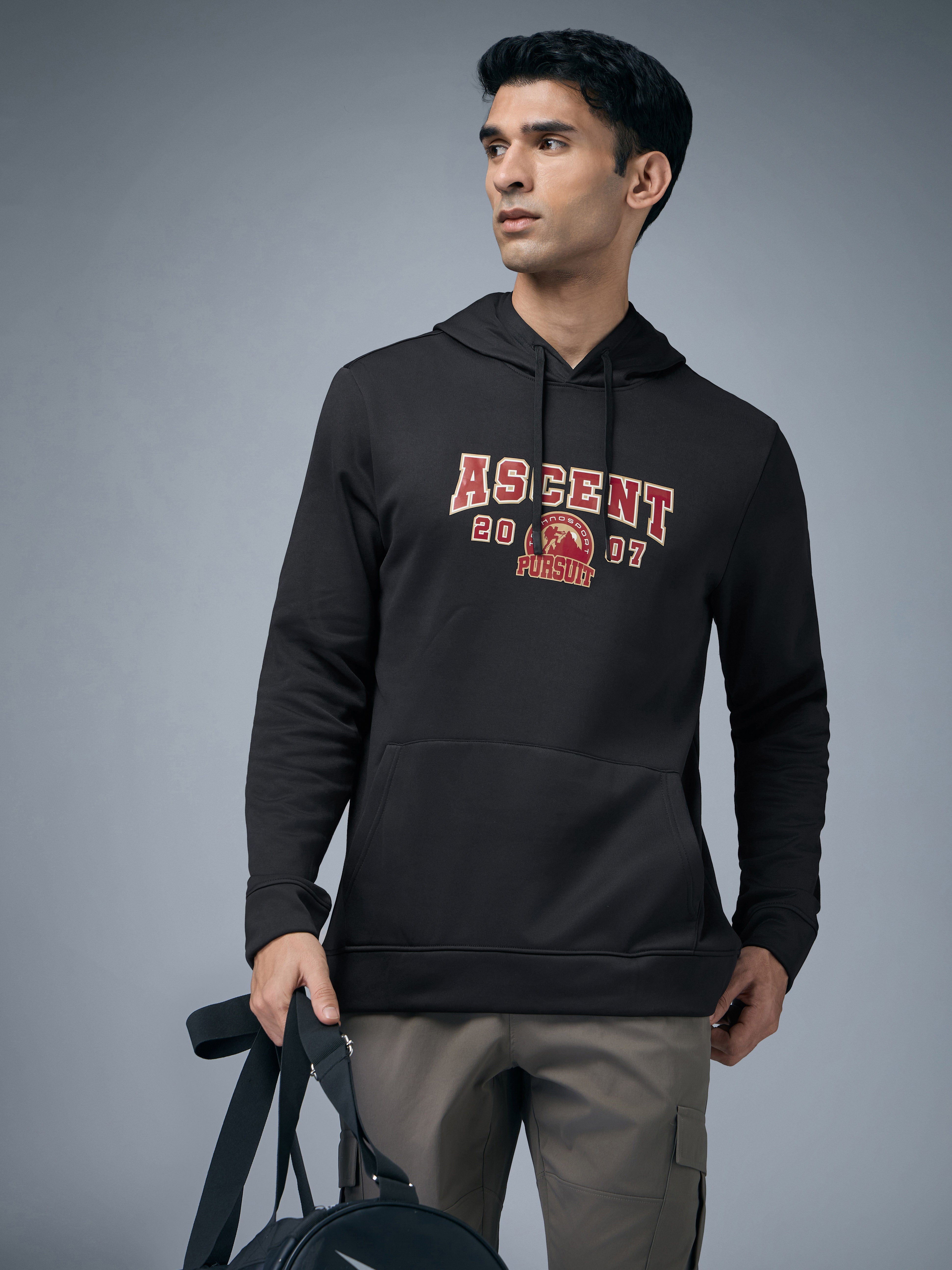 Men Printed Slim Fit Hooded Sweatshirt with TECHNOWARM+