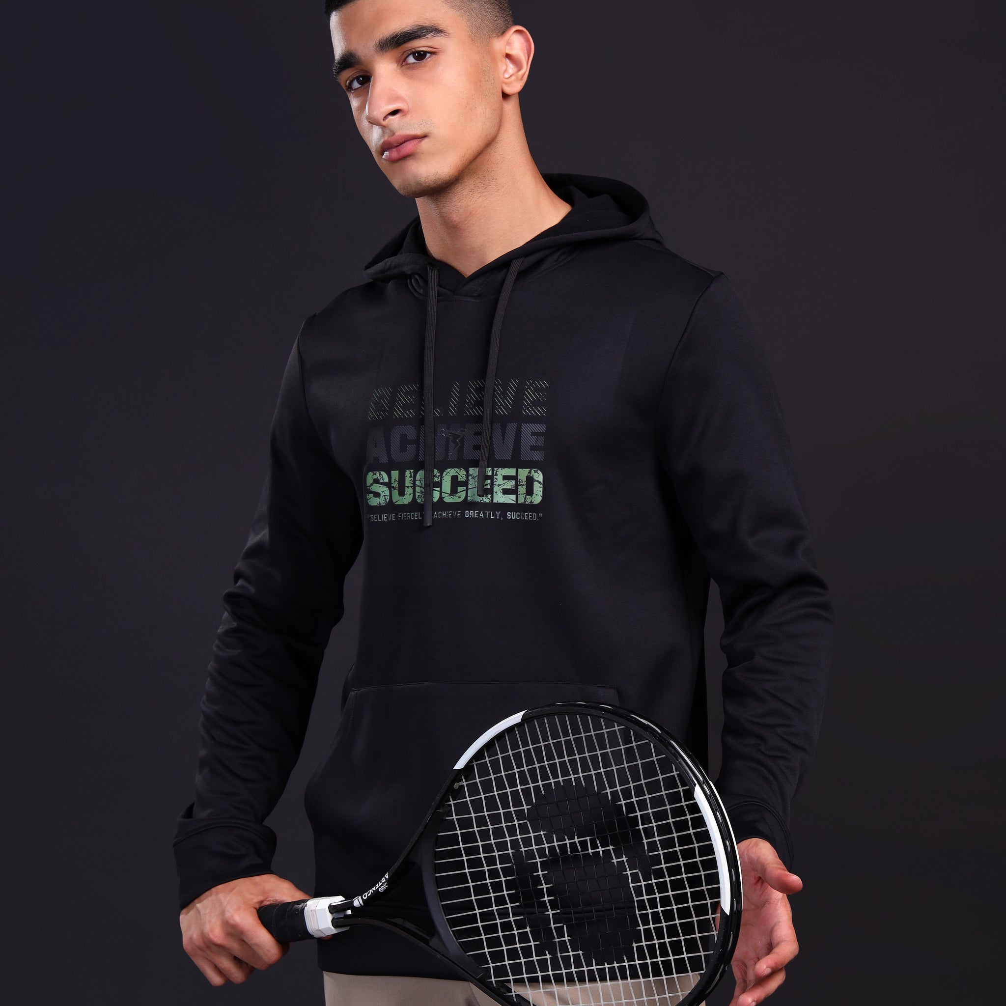 Men Printed Slim Fit Hooded Sweatshirt with TECHNOWARM+