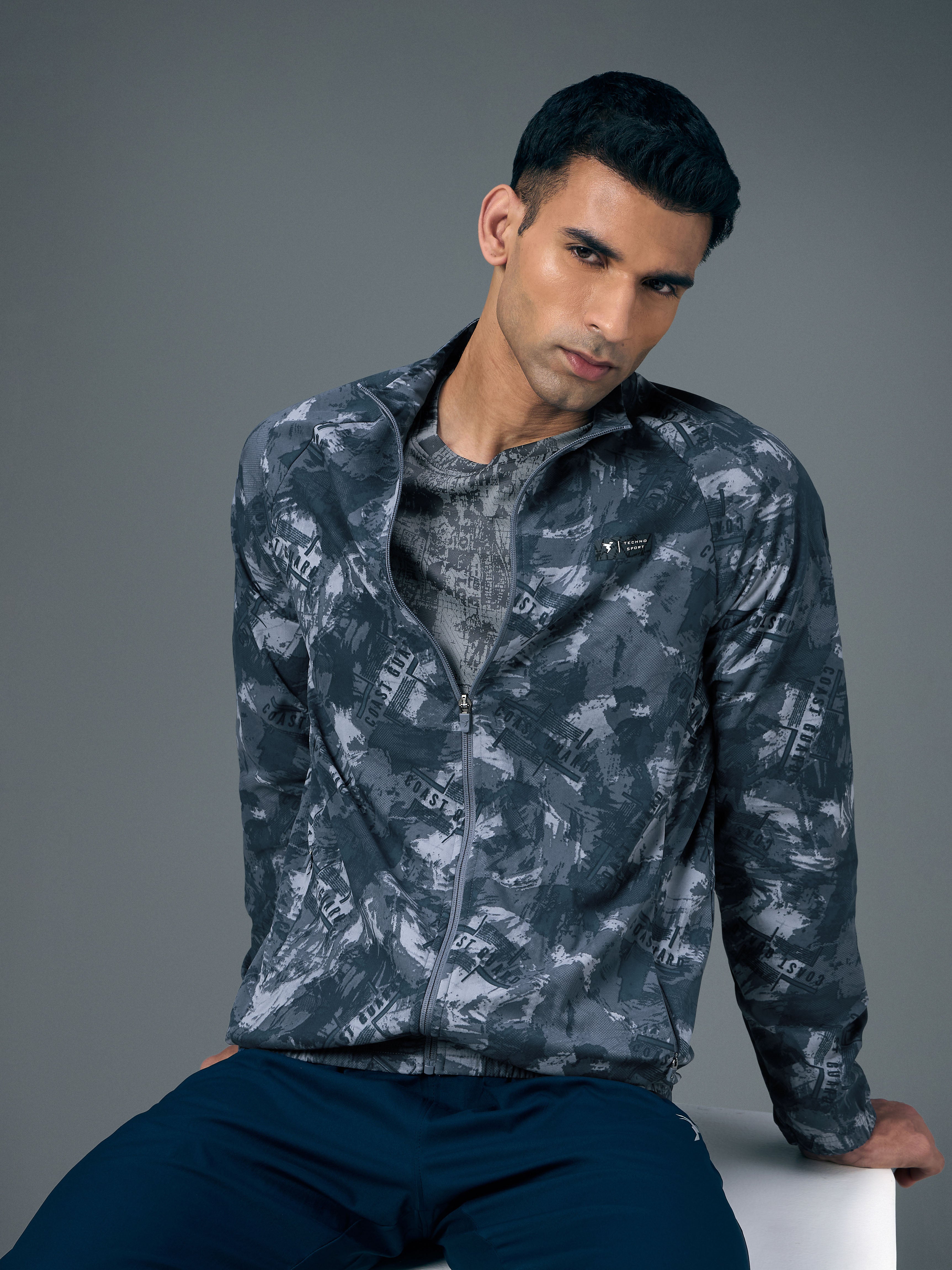 Men Printed Slim Fit Mock Neck Jacket with TS FLEXI