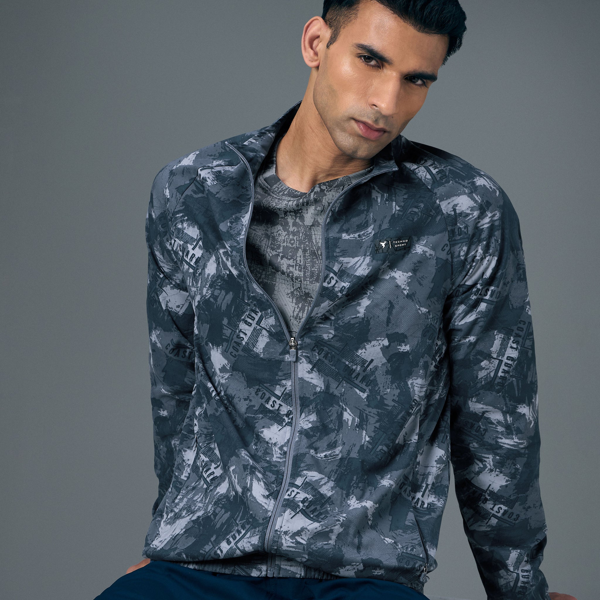 Men Printed Slim Fit Mock Neck Jacket with TS FLEXI