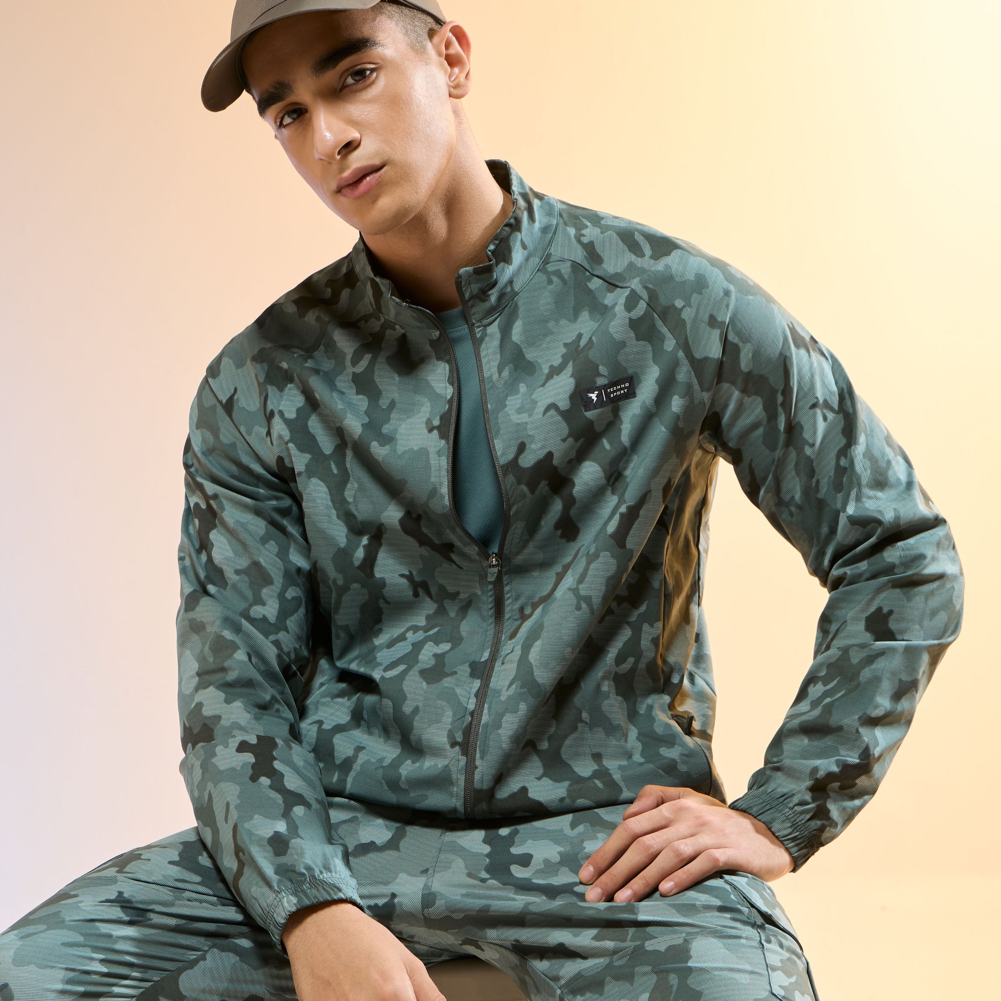 Men Printed Slim Fit Mock Neck Jacket with TS FLEXI