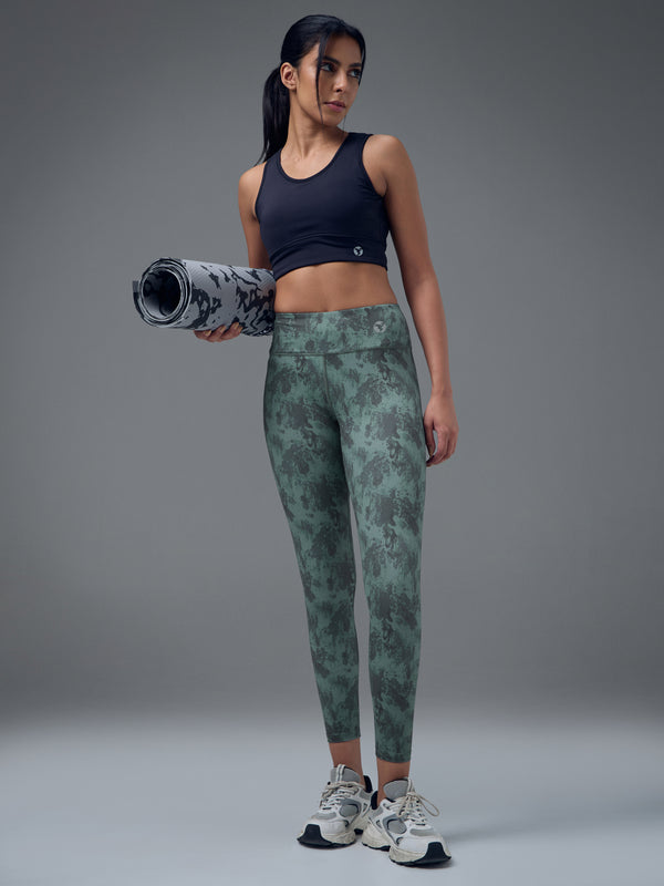 Women Printed Slim Fit Tights with ELASTO PLUS