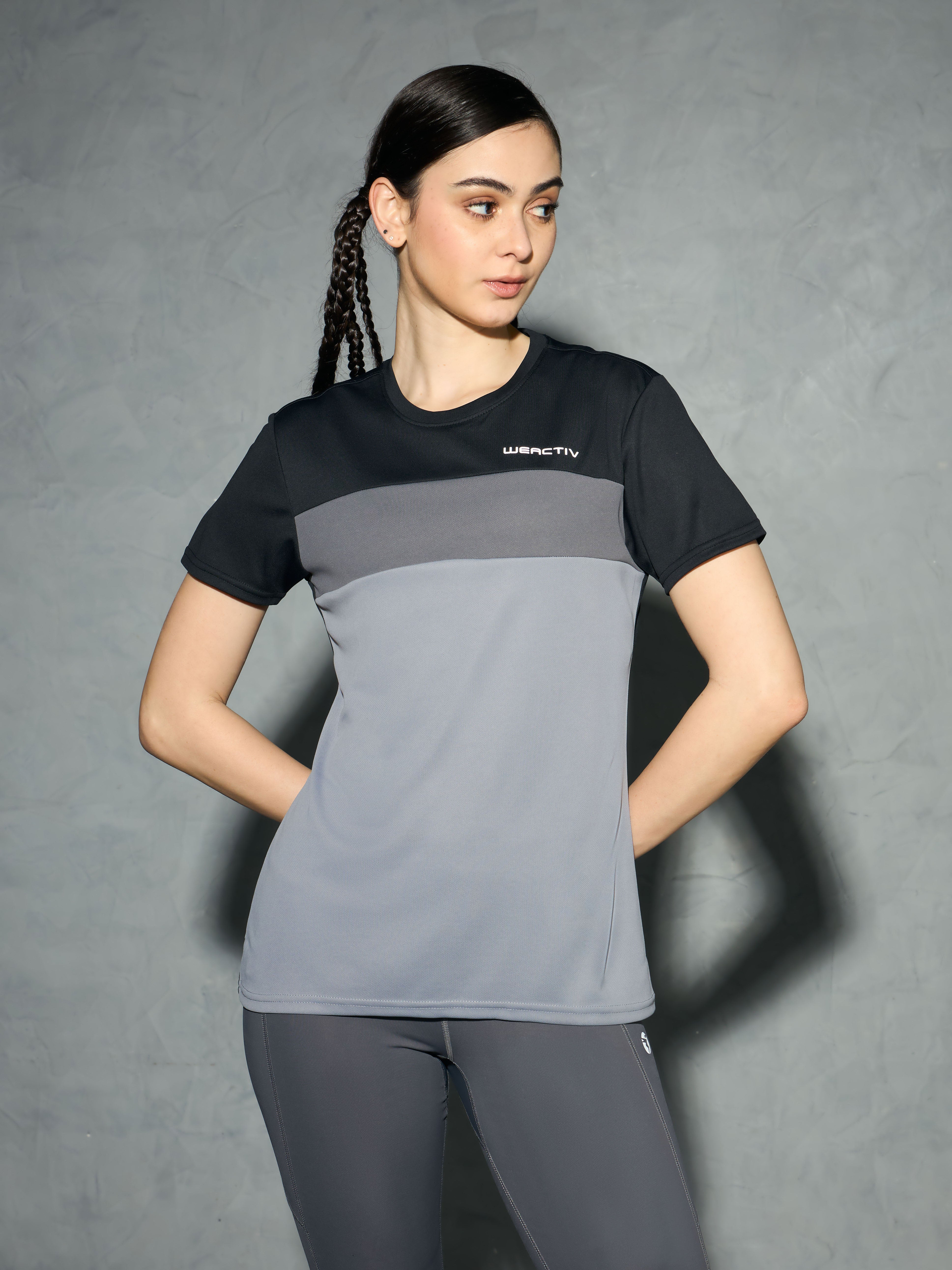 Women Colorblock Slim Fit Round Neck Sports T-shirt with TECHNOCOOL+