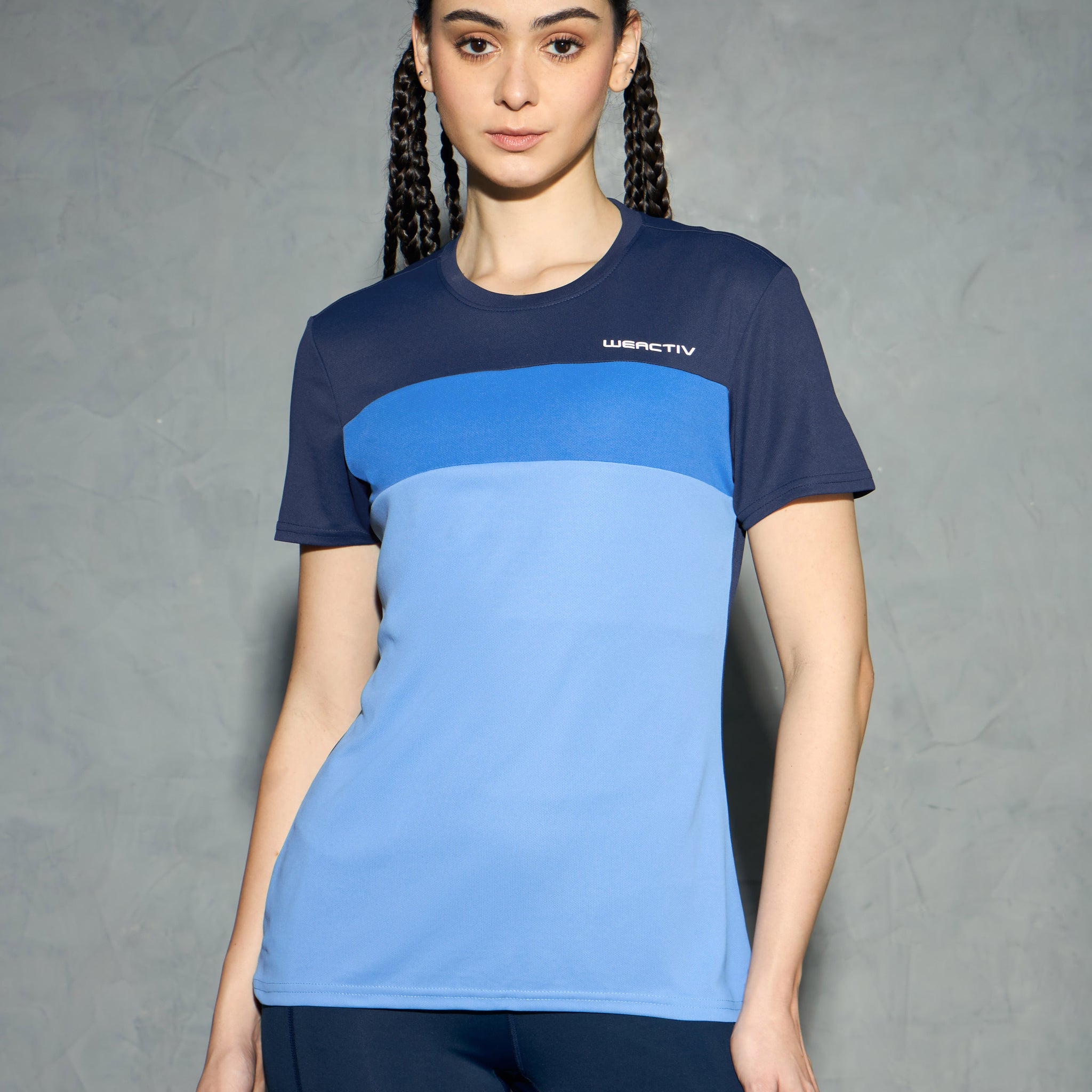 Women Colorblock Slim Fit Round Neck Sports T-shirt with TECHNOCOOL+