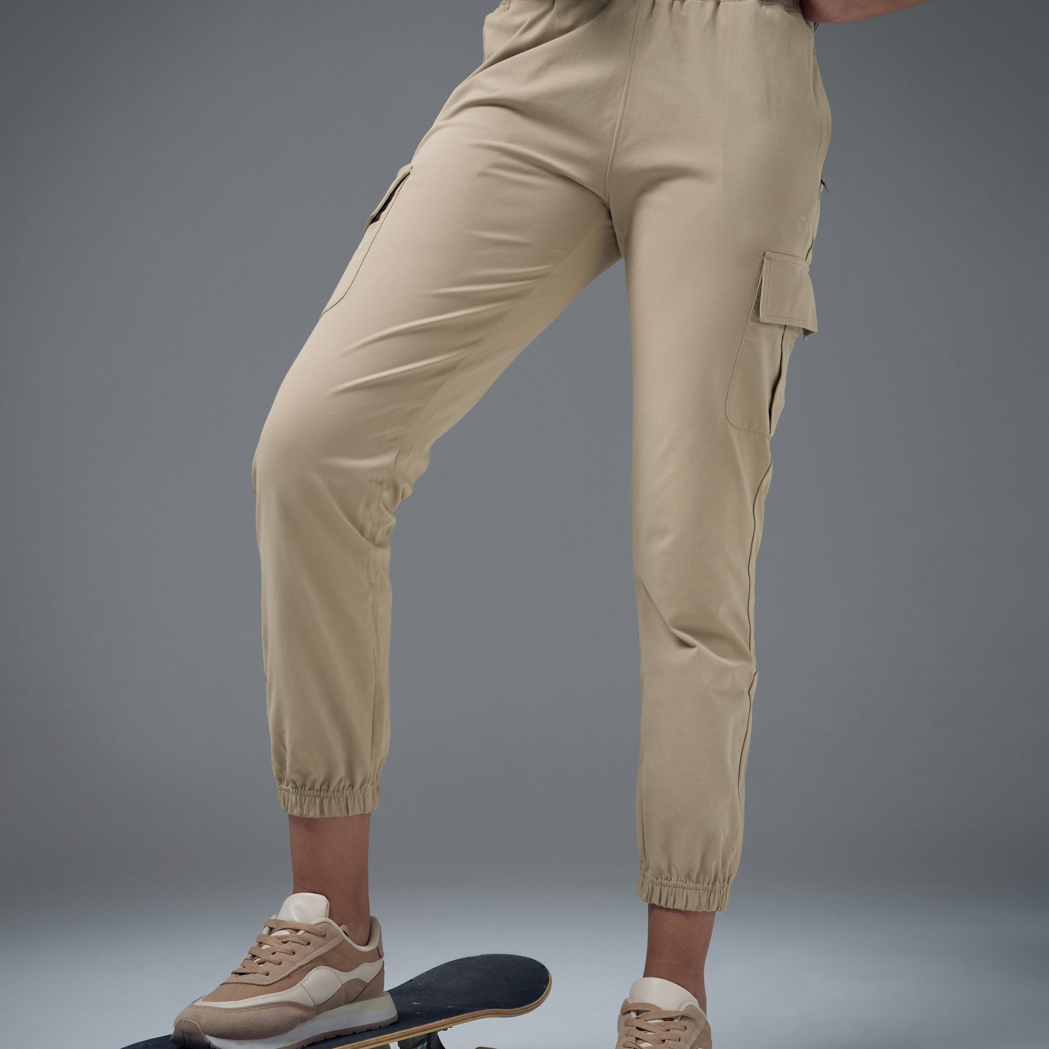 Women Solid Slim Fit Cargo Trackpants with TECHNO GUARD