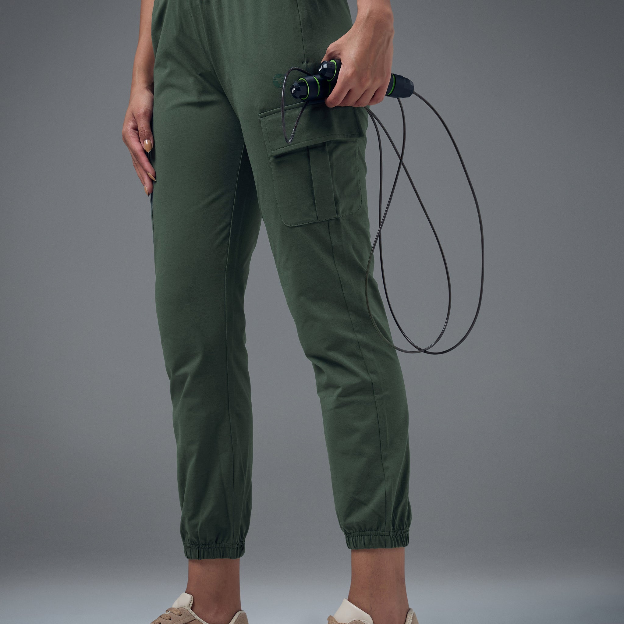 Women Solid Slim Fit Cargo Trackpants with TECHNO GUARD