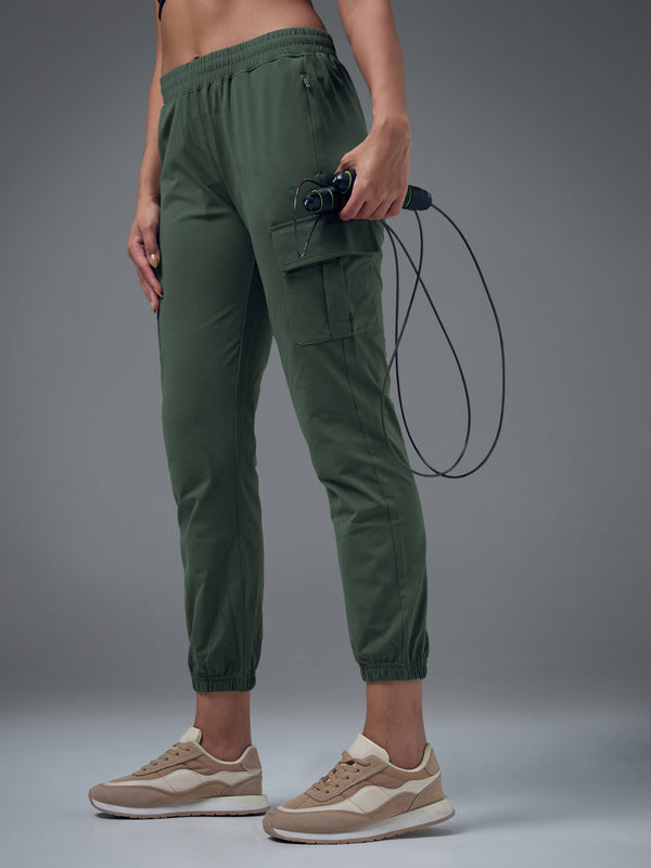 Women Solid Slim Fit Cargo Trackpants with TECHNO GUARD