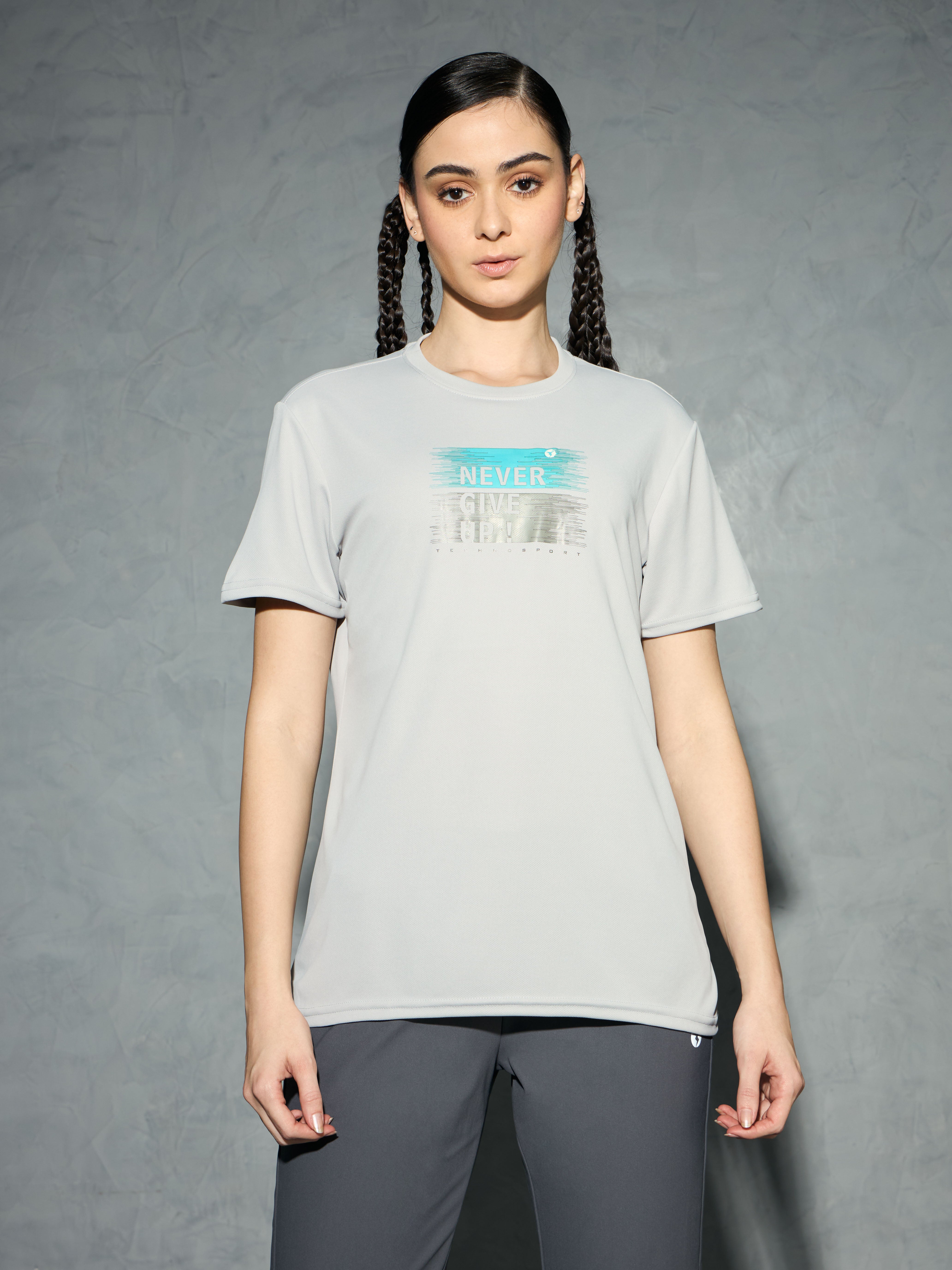 Women Printed Slim Fit Round Neck T-shirt with TECHNOCOOL+