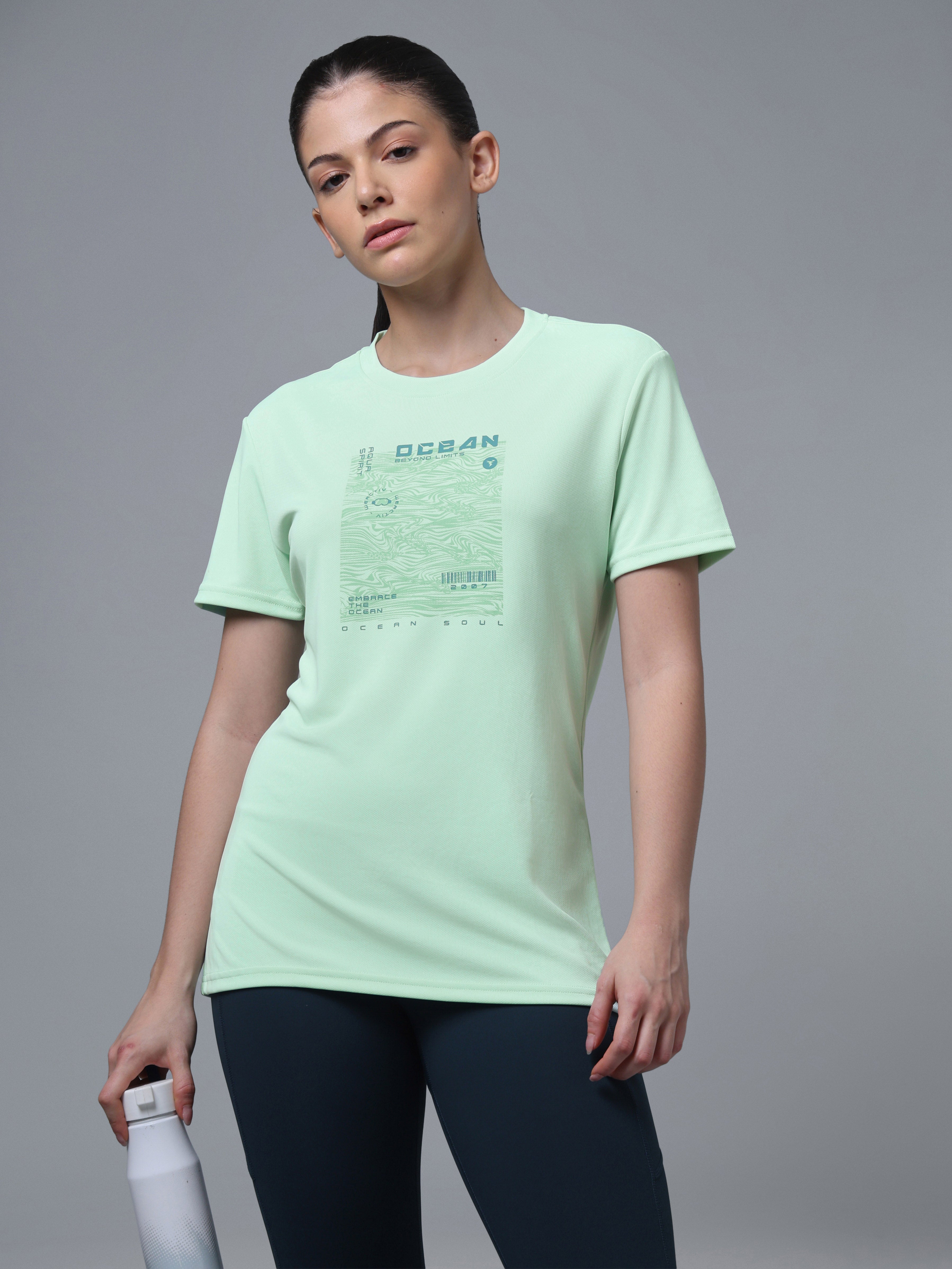 Women Printed Slim Fit Round Neck T-shirt with TECHNOCOOL+