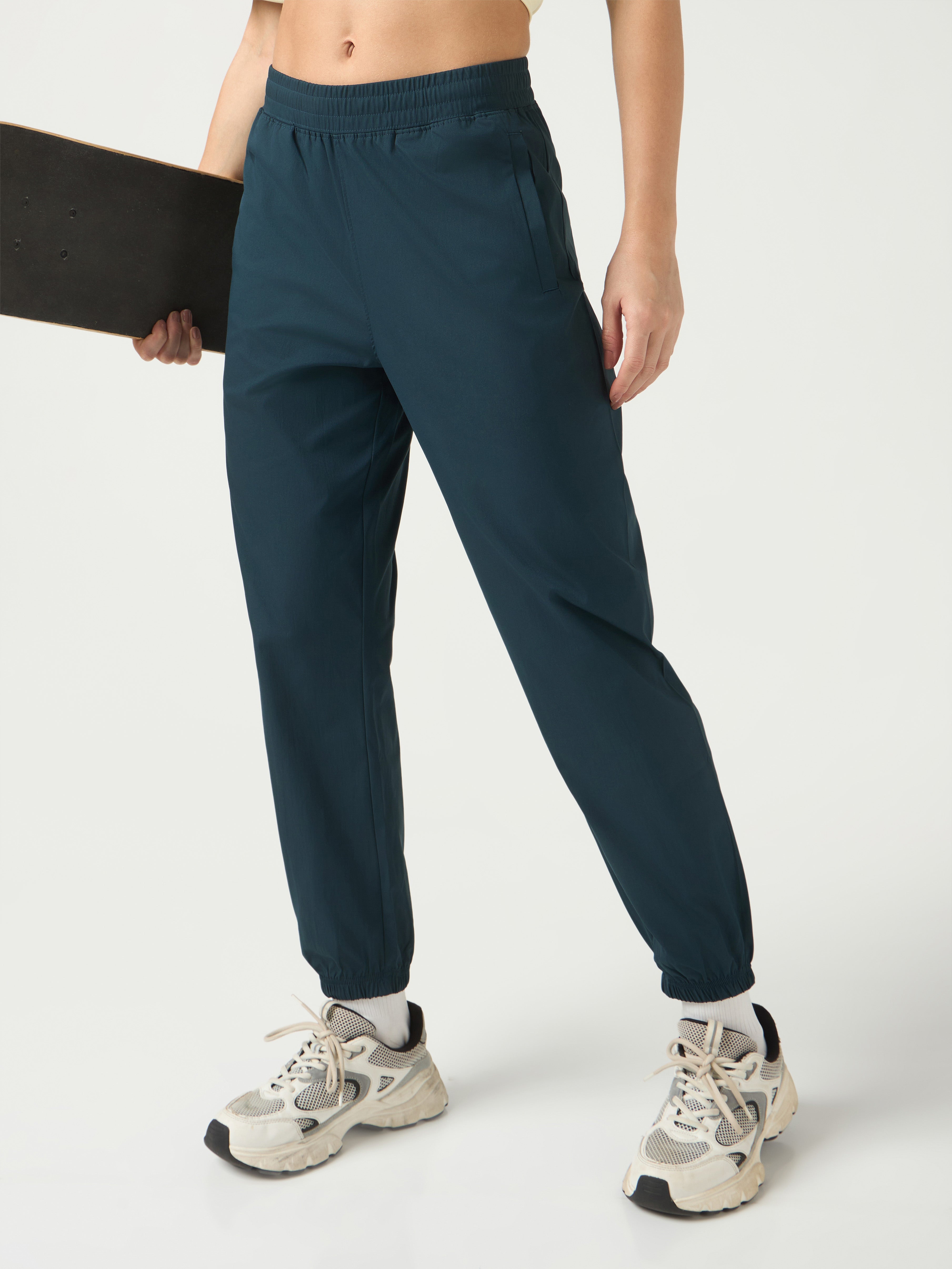 Women Printed Slim Fit Joggers with TS FLEXI