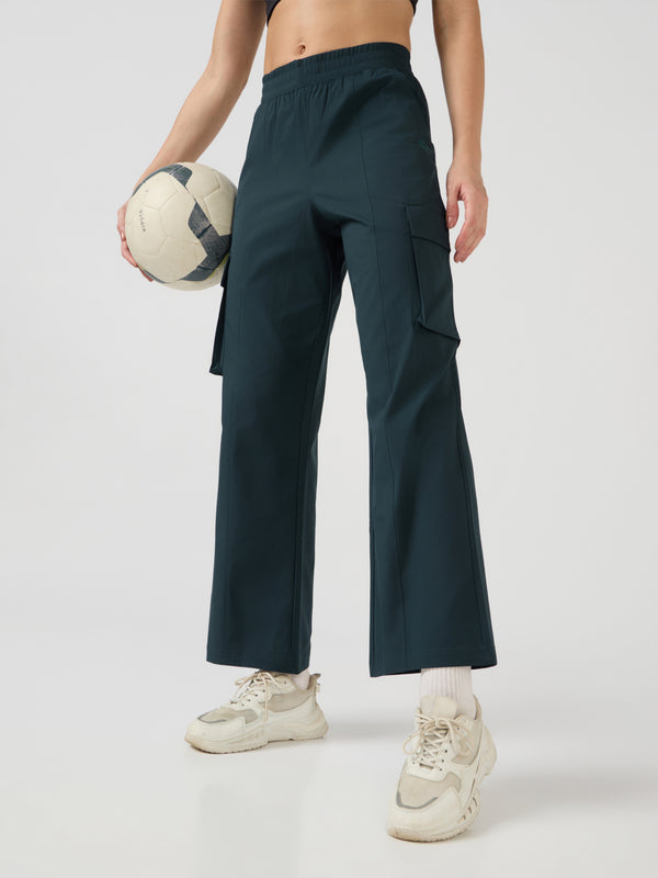 Women Solid Slim Fit Sports Cargo Trackpants with TS FLEXI