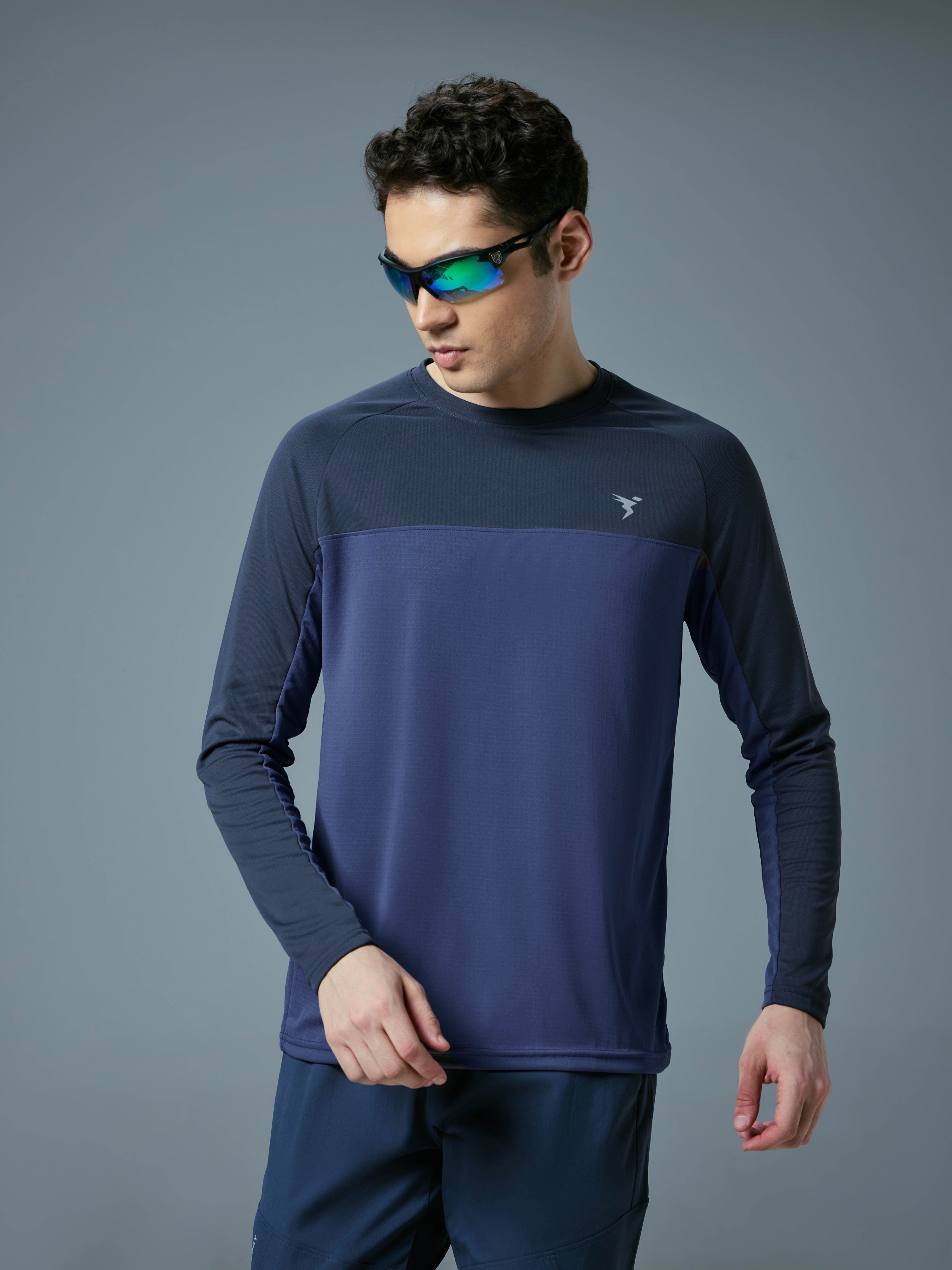 Men Colorblock Slim Fit Crew Neck T-shirt with TECHNO COOL+