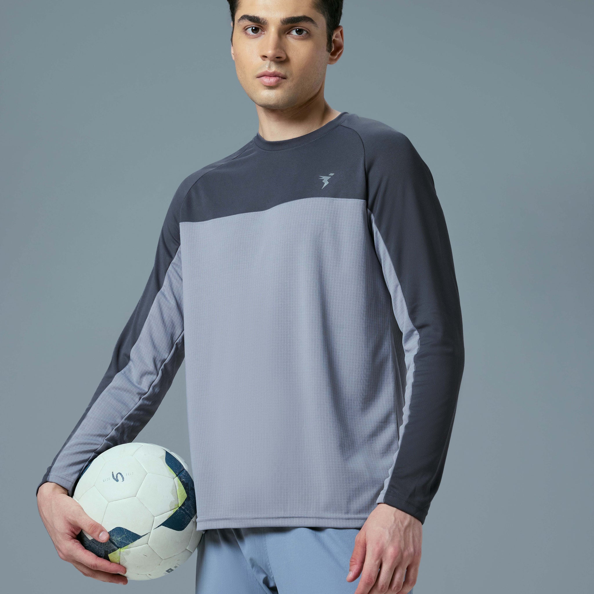 Men Colorblock Slim Fit Crew Neck T-shirt with TECHNO COOL+