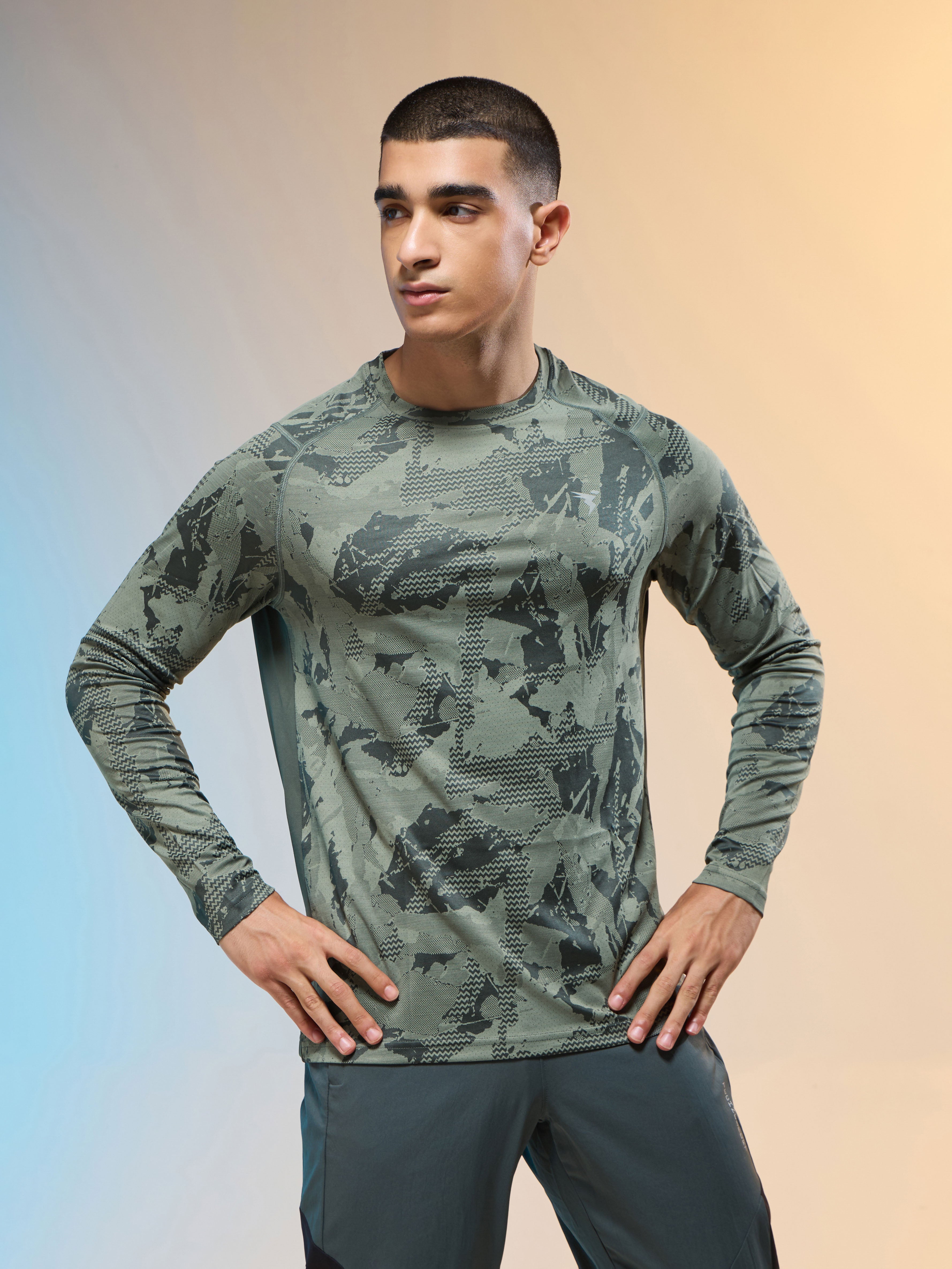 Men Jacquard Slim Fit Round Neck T-shirt with DOUBLE COOL
