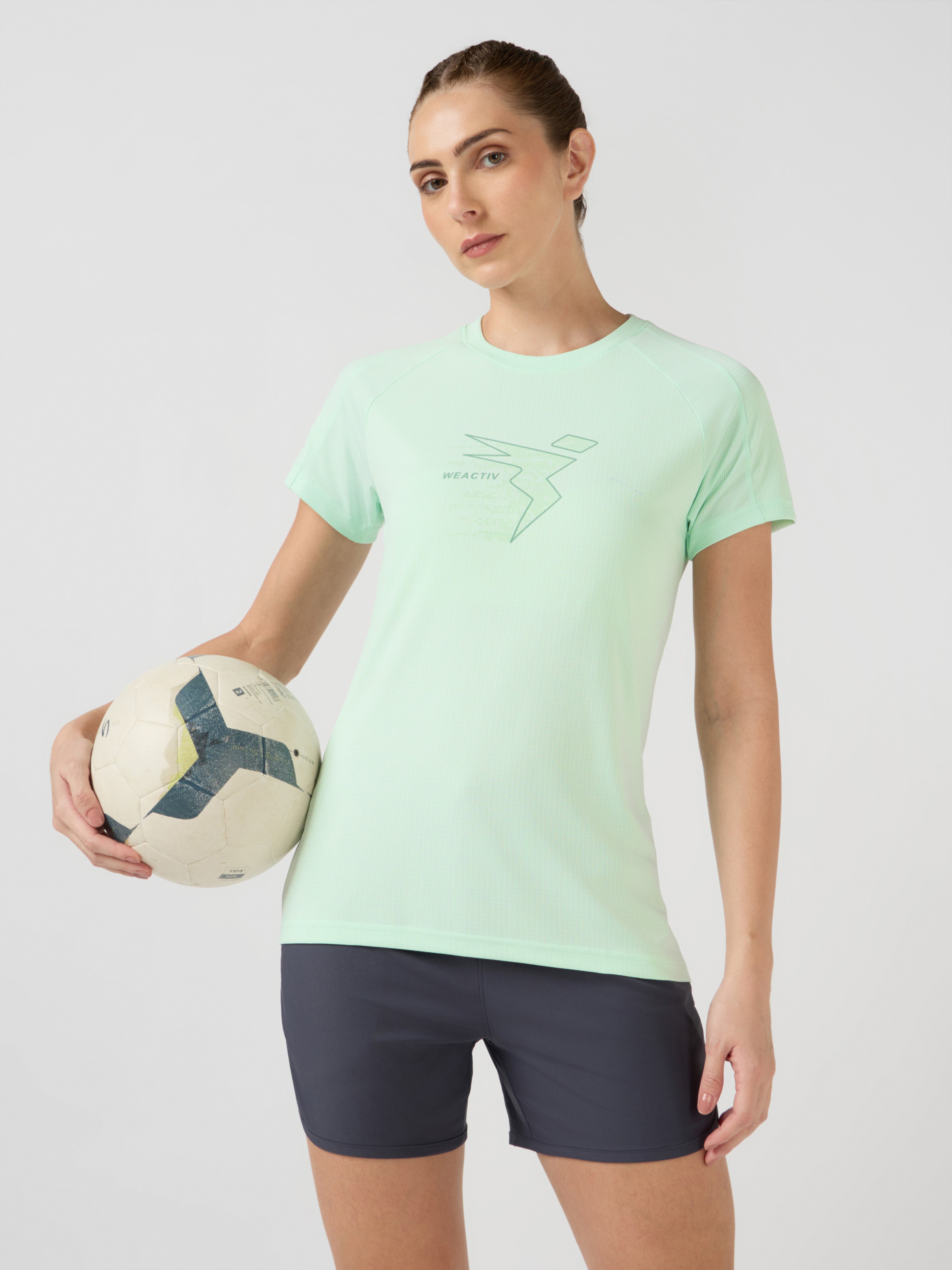 Women Printed Slim Fit Round Neck Sports Tee  with TECHNOCOOL+