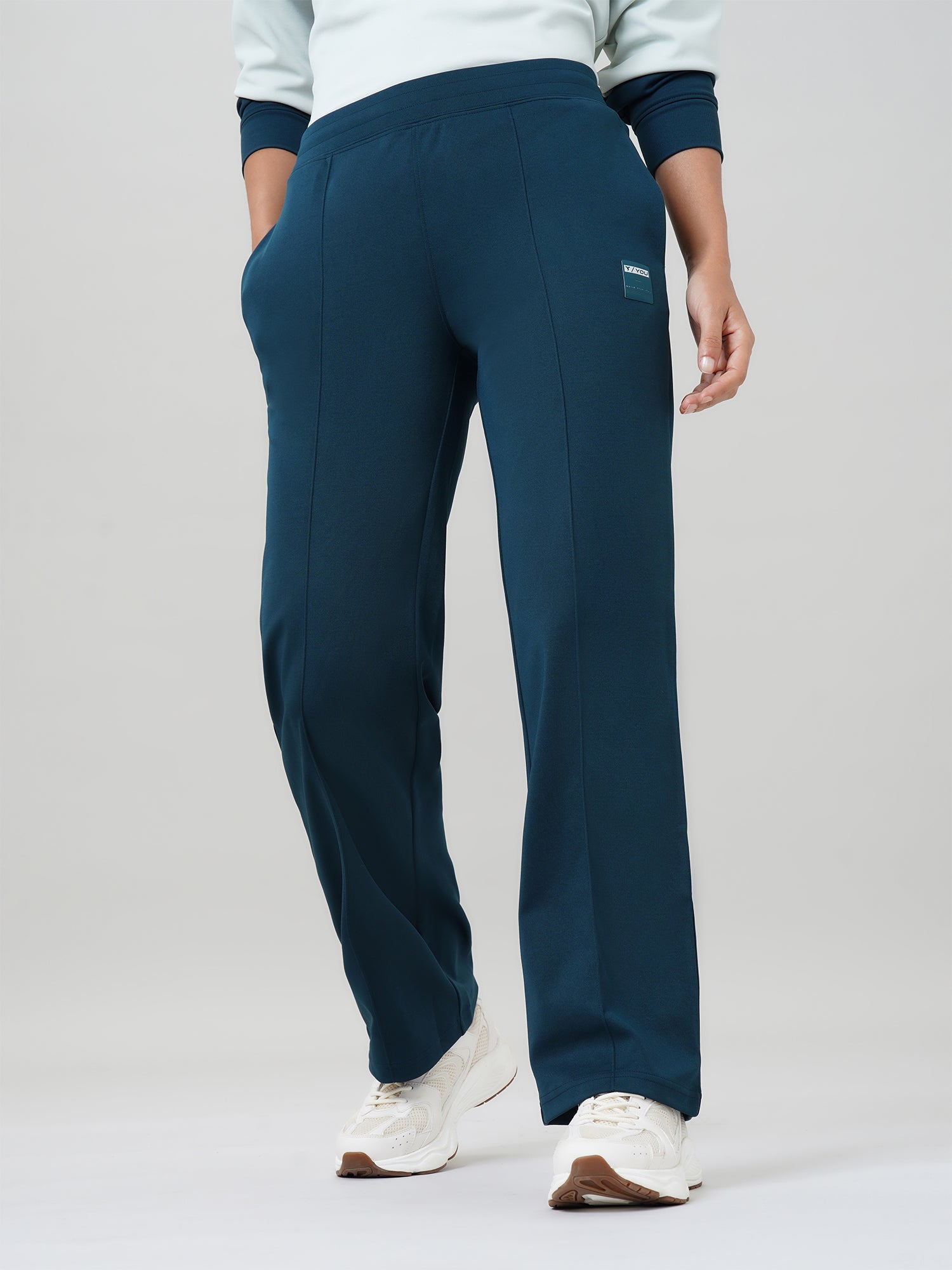 Women's Straight Fit solid Trackpant with CLOUDFLEX