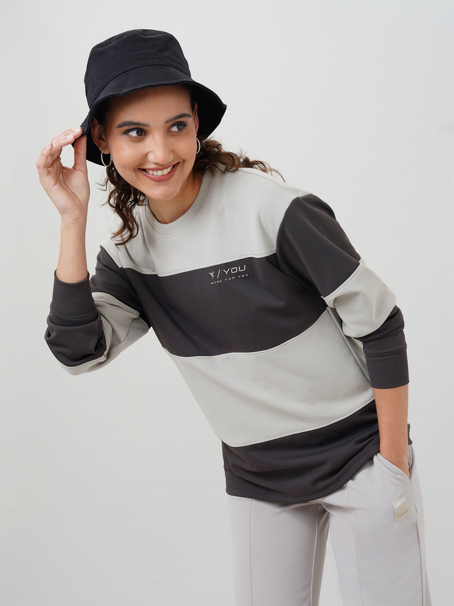 Women's Colorblock Crewneck Oversized  Sweatshirt with CLOUDFLEX