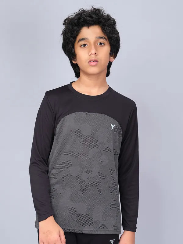 Boys Jacquard Slim Fit Crew Neck T-shirt with VENTMESH