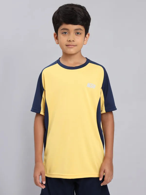 Boys Colorblock Slim Fit Crew Neck T-shirt with TECHNO COOL+