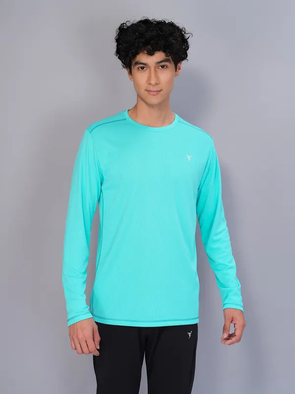 Men Solid Slim Fit Crew Neck T-shirt with TECHNO COOL+