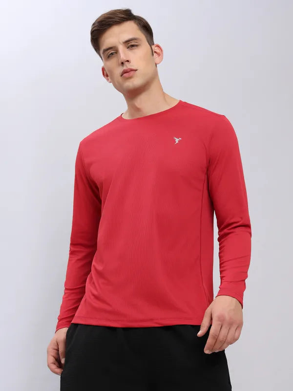 Men Solid Slim Fit Crew Neck T-shirt with TECHNO COOL+
