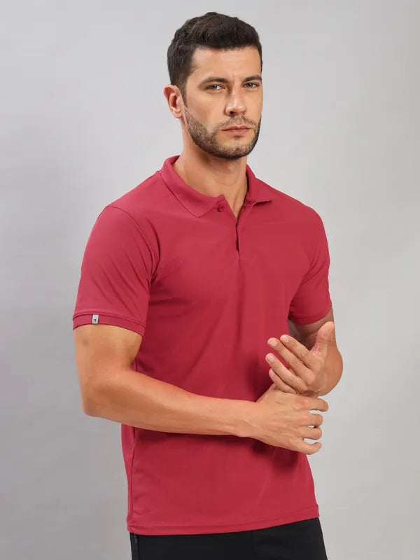 Men Solid Slim Fit Polo T-shirt with MATPIQ