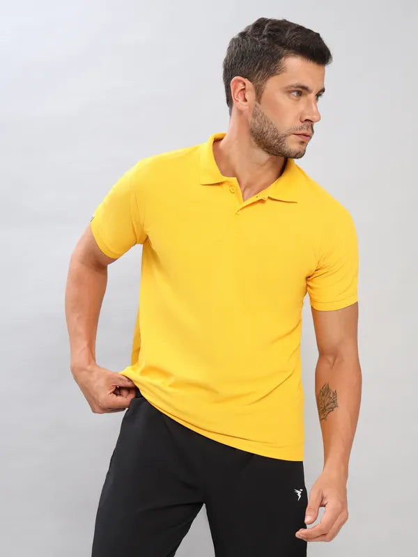 Men Solid Slim Fit Polo T-shirt with MATPIQ