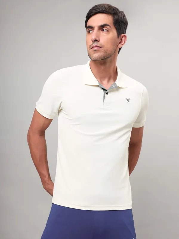 Men Solid Slim Fit Polo T-shirt with MATPIQ