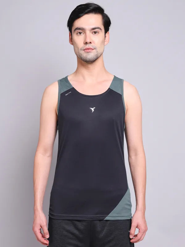 Men Colorblock Slim Fit Scoop Neck Innerwear Vest with TECHNO COOL+