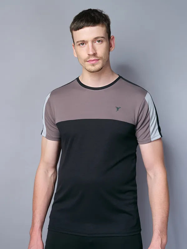 Men Colorblock Slim Fit Crew Neck T-shirt with TECHNO COOL