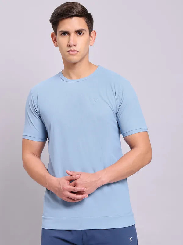 Men Solid Slim Fit Crew Neck T-shirt with MATPIQ