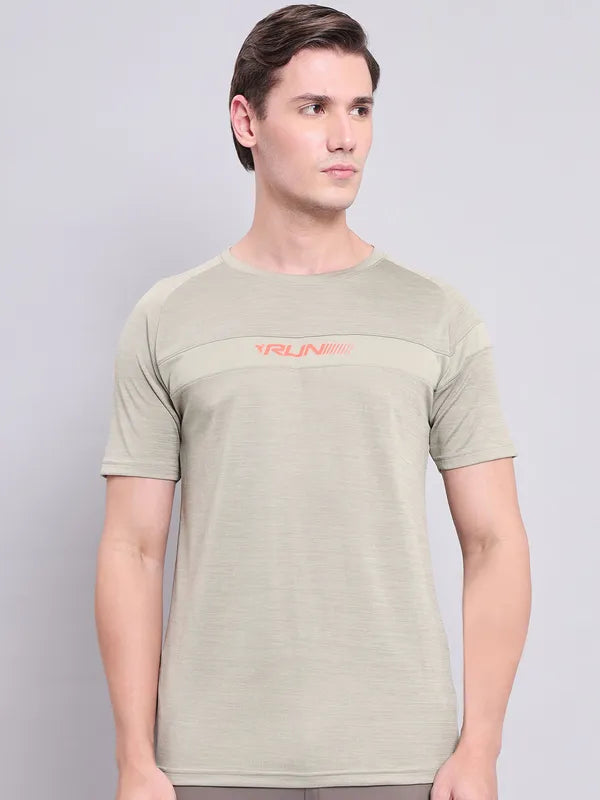 Men Melange Slim Fit Crew Neck T-shirt with TECHNO COOL+
