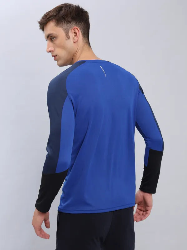 Men Slim Fit Crew Neck T-shirt with Techno Cool+