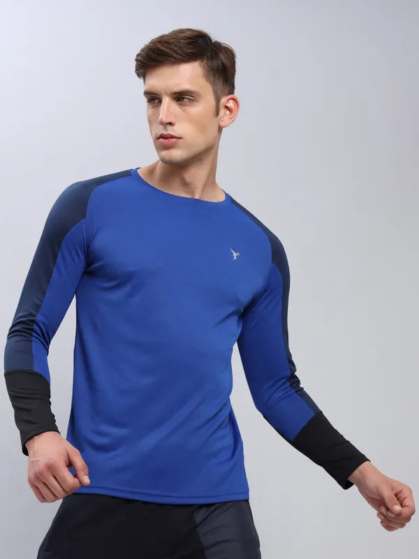 Men Colorblock Slim Fit Crew Neck T-shirt with TECHNO COOL+