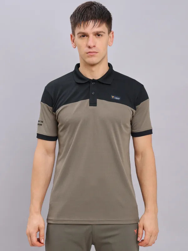 Men Colorblock Slim Fit Polo T-shirt with TECHNO DRY