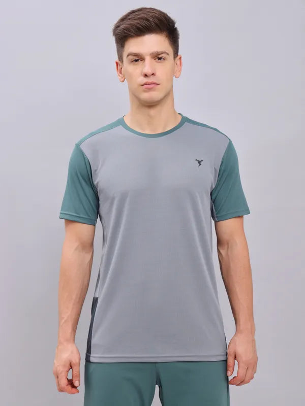 Men Colorblock Slim Fit Crew Neck T-shirt with TECHNO COOL+