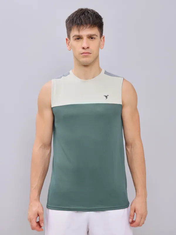 Men Colorblock Slim Fit Crew Neck Innerwear Vest with TECHNO COOL+