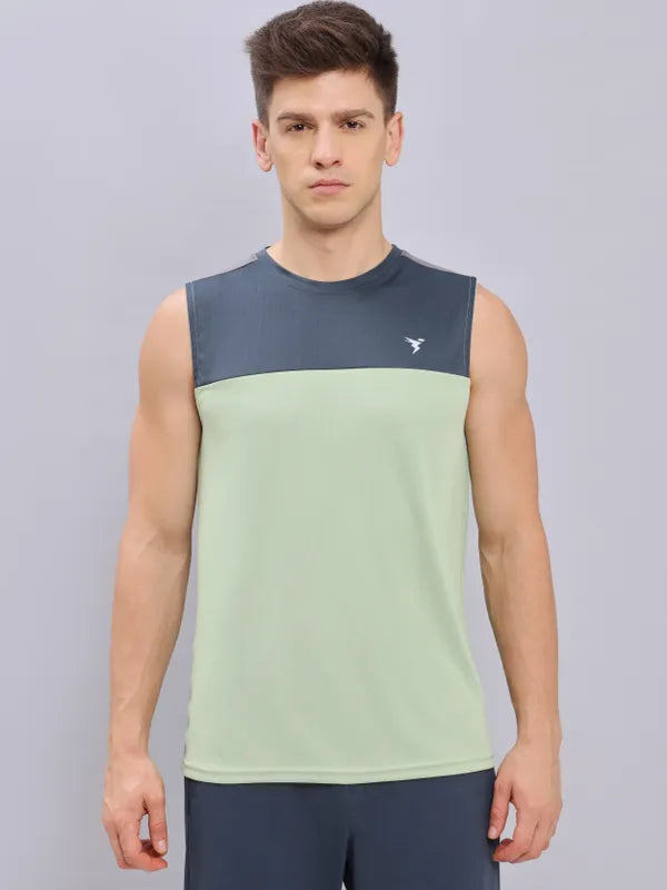 Men Colorblock Slim Fit Crew Neck Innerwear Vest with TECHNO COOL+