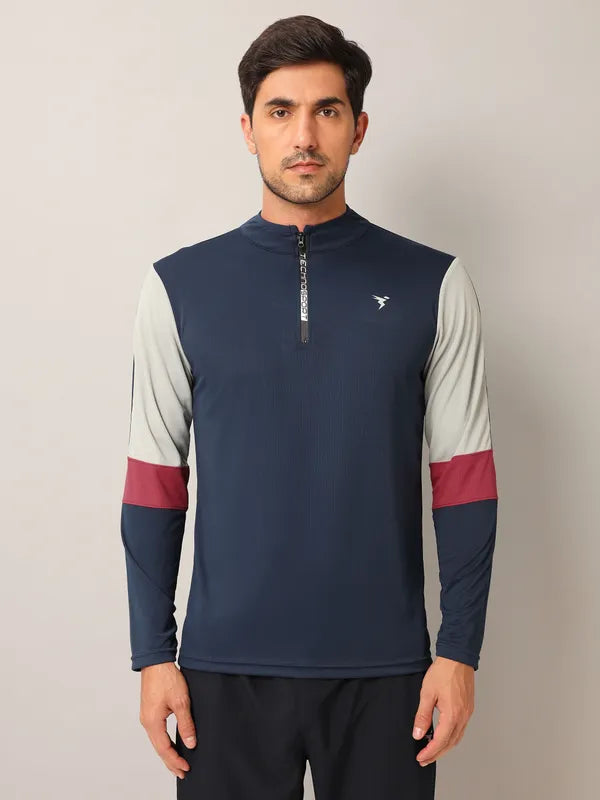 Men Colorblock Slim Fit Mock Neck T-shirt with TECHNO COOL+