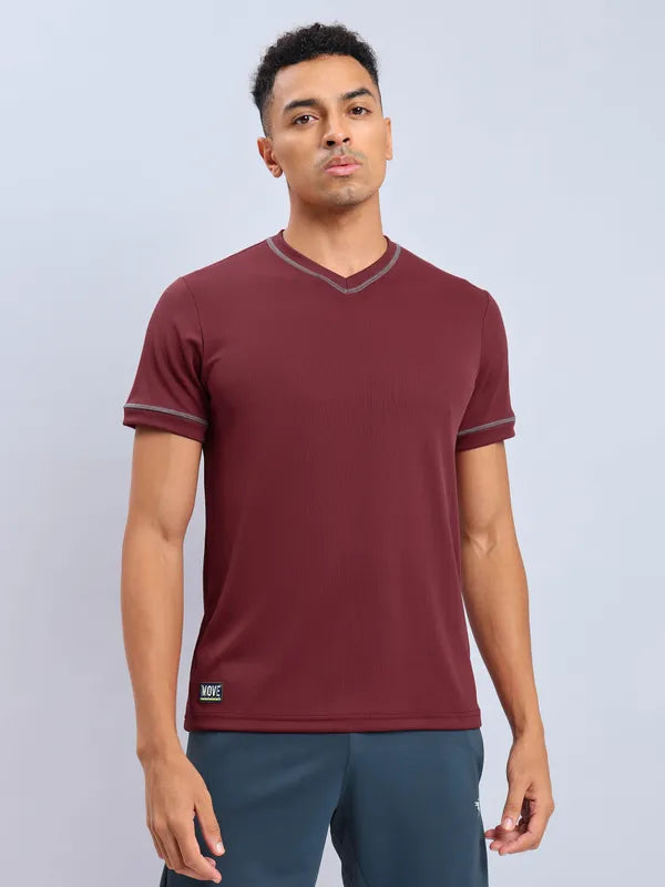 Men Solid Slim Fit V Neck T-shirt with TECHNO COOL+