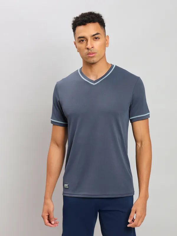 Men Solid Slim Fit V Neck T-shirt with TECHNO COOL+
