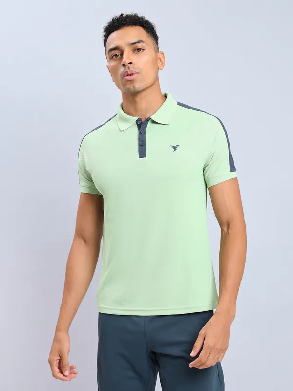 Men Colorblock Slim Fit Polo T-shirt with MATPIQ