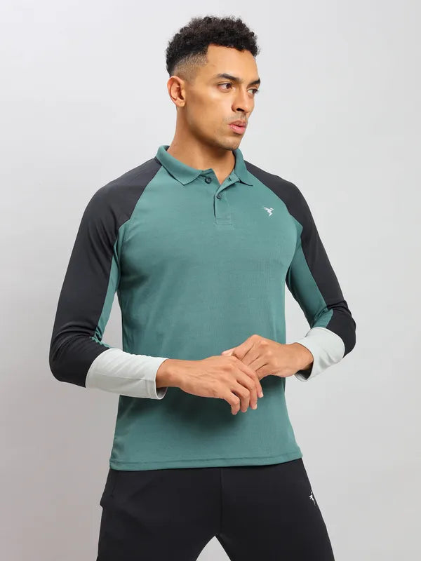 Men Colorblock Slim Fit Polo T-shirt with TECHNO COOL+