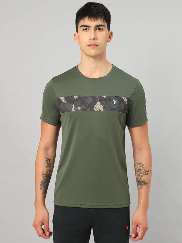 Men Printed Slim Fit Crew Neck T-shirt with TECHNO COOL+