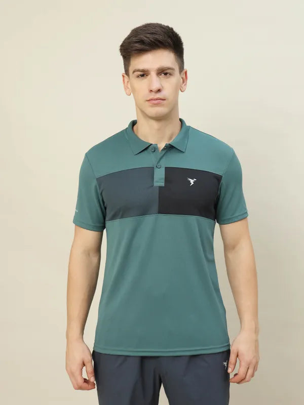 Men Colorblock Slim Fit Polo T-shirt with TECHNO COOL+