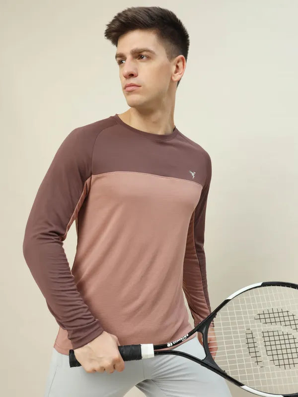 Men Colorblock Slim Fit Crew Neck T-shirt with TECHNO COOL+