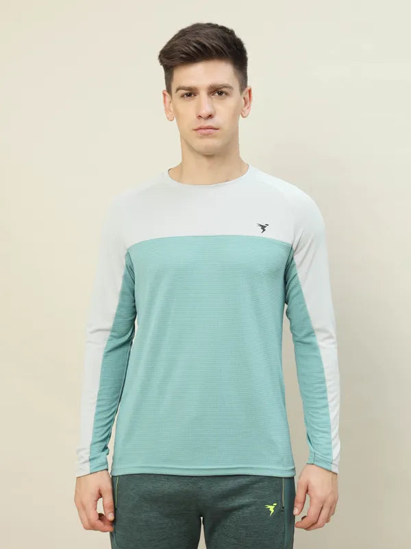 Men Colorblock Slim Fit Crew Neck T-shirt with TECHNO COOL+