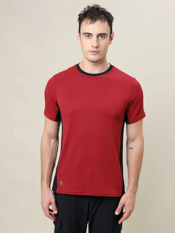 Men Colorblock Slim Fit Crew Neck T-shirt with TECHNO COOL+